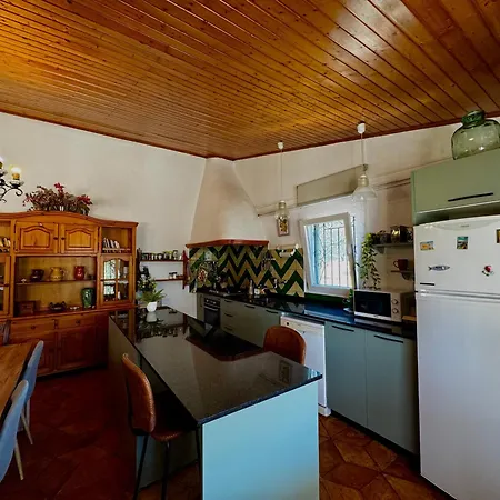 Coll Na Riu Tatil Evi